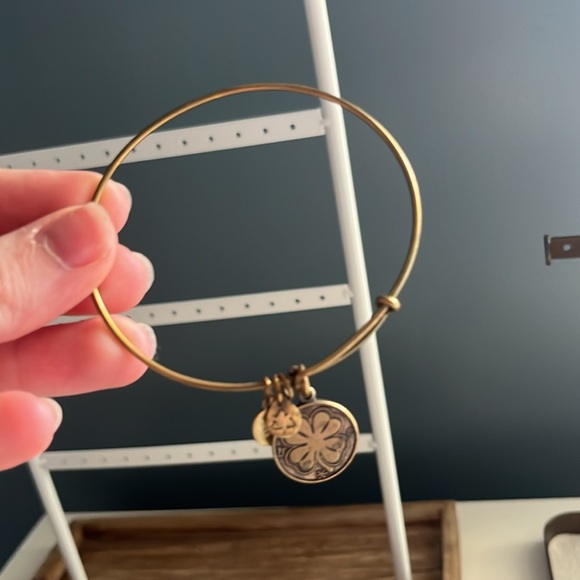 Alex & Ani 4 Bangle Set - Used - Gold, Silver & Rose Gold - Picture 4 of 5
